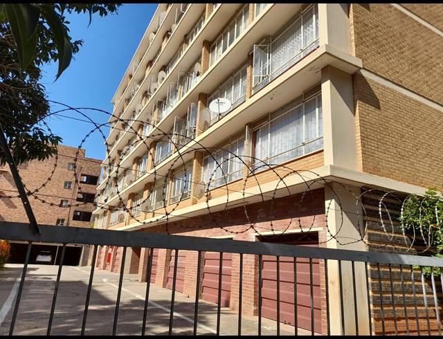 2 BEDROOM FLAT FOR SALE IN SUNNYSIDE